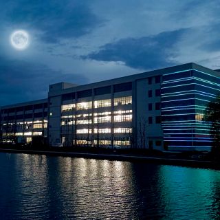 中秋圓月映長空，美好與君共！邊鋒集團祝您中秋佳節(jié)快樂